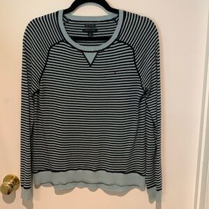 100% Pima cotton Tommy Hilfiger lightweight blue sweater in GUC. Size S.